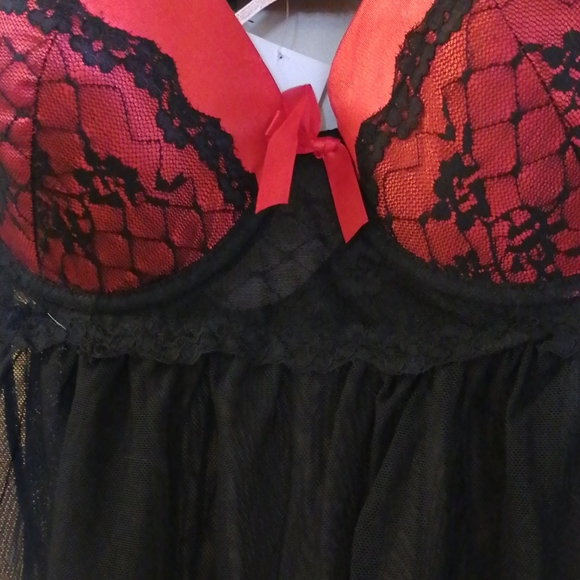 NWT Red & Black Lingerie - Picture 2 of 4